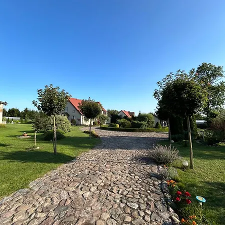 Siedlisko Kierzkowo Bed & Breakfast 3*