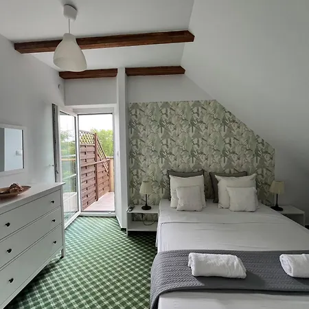 Siedlisko Kierzkowo Bed & Breakfast 3*